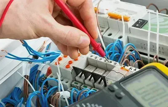 Professional electrician in Stepney